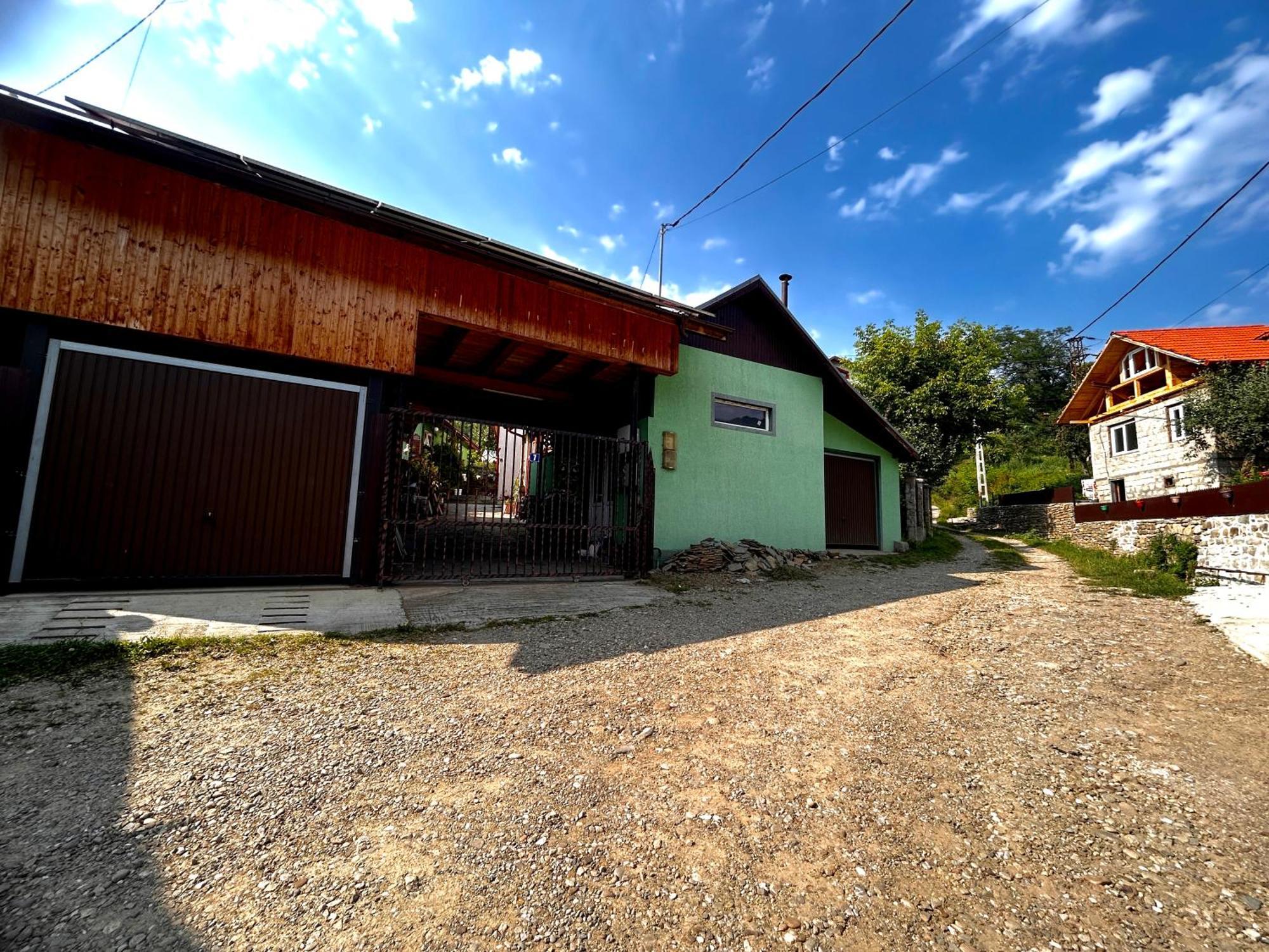 Casa Camelia Villa Nehoiu Exterior foto
